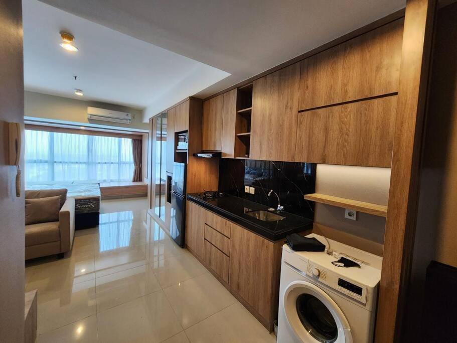 Irvine Suites Lantai 26-I2618 Cikarang Kültér fotó